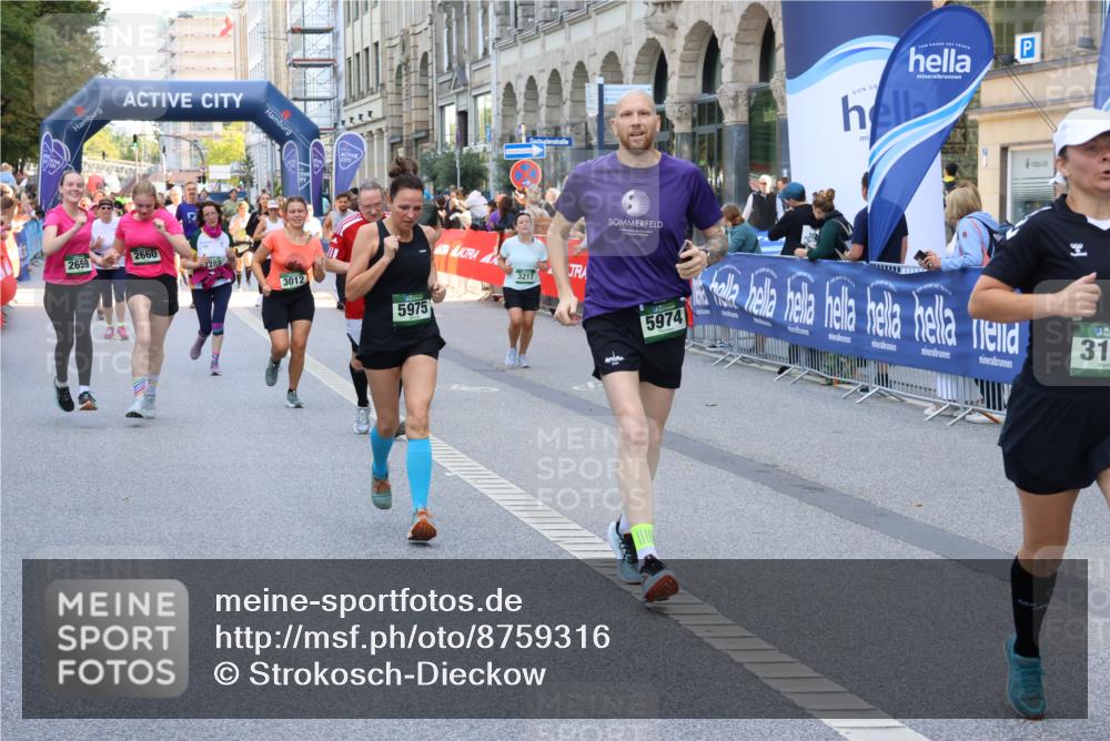 07.09.2025 - BARMER Alsterlauf Strokosch-Dieckow http://msf.ph/oto/8759316 07.09.2025 10:13:20 Ziel 2295, 2387, 2875, 2876, 2892, 3031, 3121, 3181, 3332, 3333, 3334, 3373, 3379, 3424, 3425, 3511, 3564, 3644, 3769, 3833, 3879, 4181, 4548, 4659, 4716, 4718, 4761, 4881, 4958, 5054, 5059, 5145, 5414, 5502, 5743, 6037, 6158, 6317, 6318, 8417 meine-sportfotos.de