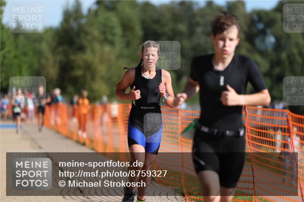 07.09.2025 - 19. Norderstedt Triathlon Michael Strokosch http://msf.ph/oto/8759327 07.09.2025 10:44:38 Laufen 64, 637, 678 meine-sportfotos.de