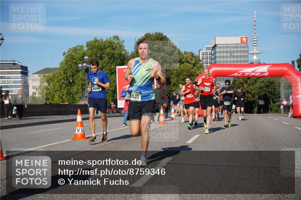 07.09.2025 - BARMER Alsterlauf Yannick Fuchs http://msf.ph/oto/8759346 07.09.2025 09:39:31 Laufen 6096, 1527, 84, 2117, 4250, 5340 meine-sportfotos.de