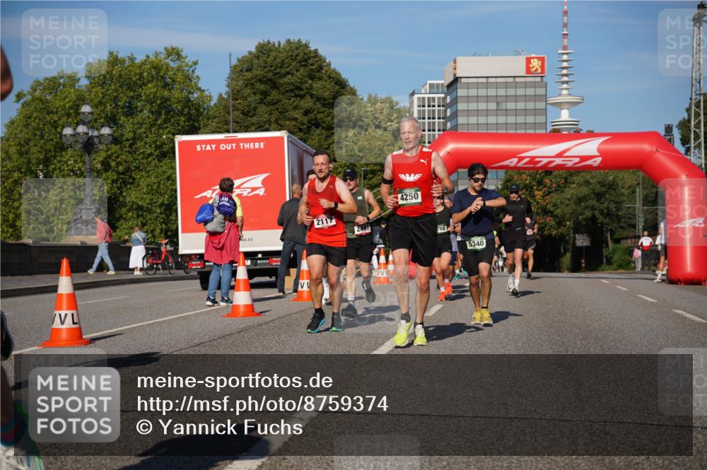 07.09.2025 - BARMER Alsterlauf Yannick Fuchs http://msf.ph/oto/8759374 07.09.2025 09:39:32 Laufen 1, 2117, 2487, 4250, 768, 5340 meine-sportfotos.de