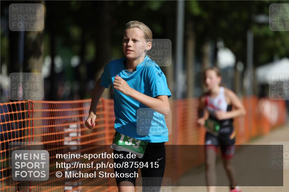 07.09.2025 - 19. Norderstedt Triathlon Michael Strokosch http://msf.ph/oto/8759415 07.09.2025 11:06:32 Laufen 67, 75, 133 meine-sportfotos.de