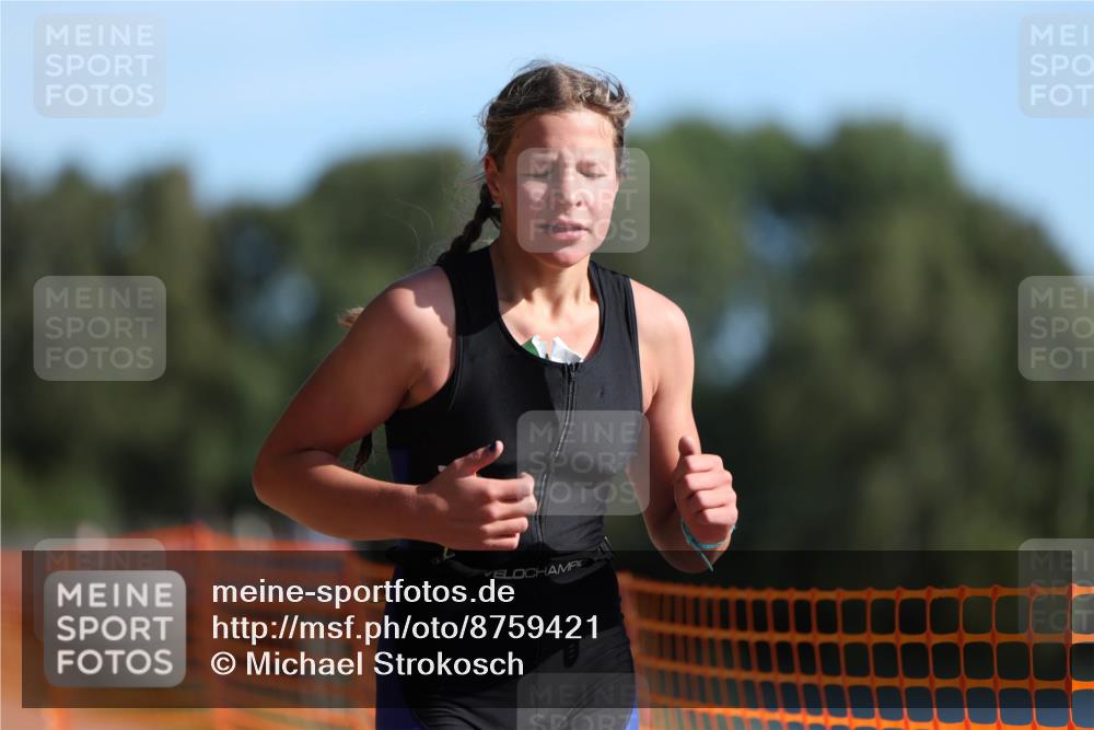 07.09.2025 - 19. Norderstedt Triathlon Michael Strokosch http://msf.ph/oto/8759421 07.09.2025 10:44:40 Laufen 64, 637 meine-sportfotos.de