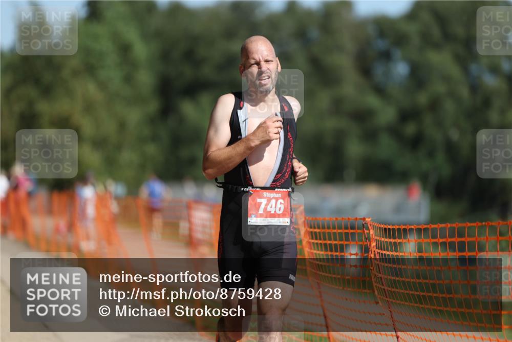 07.09.2025 - 19. Norderstedt Triathlon Michael Strokosch http://msf.ph/oto/8759428 07.09.2025 12:06:14 Laufen 746 meine-sportfotos.de