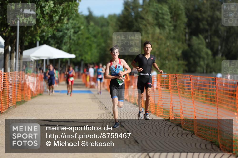 07.09.2025 - 19. Norderstedt Triathlon Michael Strokosch http://msf.ph/oto/8759467 07.09.2025 10:44:46 Laufen 102, 651 meine-sportfotos.de