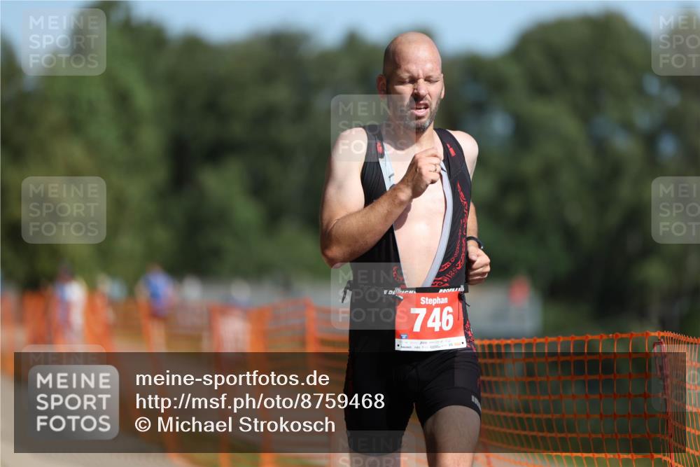 07.09.2025 - 19. Norderstedt Triathlon Michael Strokosch http://msf.ph/oto/8759468 07.09.2025 12:06:15 Laufen 746 meine-sportfotos.de