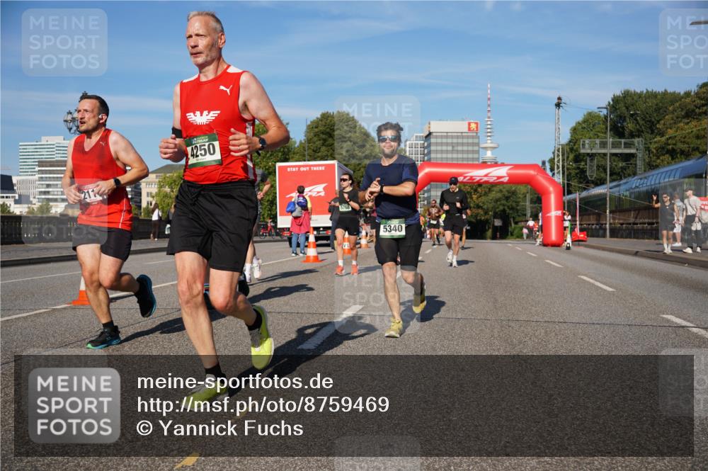 07.09.2025 - BARMER Alsterlauf Yannick Fuchs http://msf.ph/oto/8759469 07.09.2025 09:39:34 Laufen 211, 4250, 5768, 5340 meine-sportfotos.de