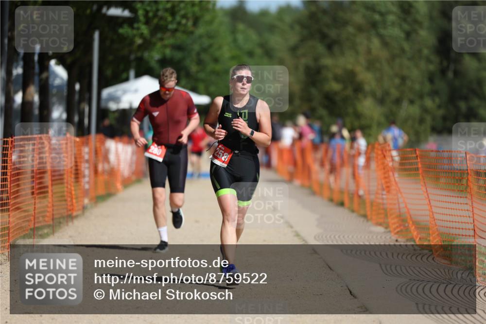 07.09.2025 - 19. Norderstedt Triathlon Michael Strokosch http://msf.ph/oto/8759522 07.09.2025 12:06:21 Laufen 280, 1258 meine-sportfotos.de