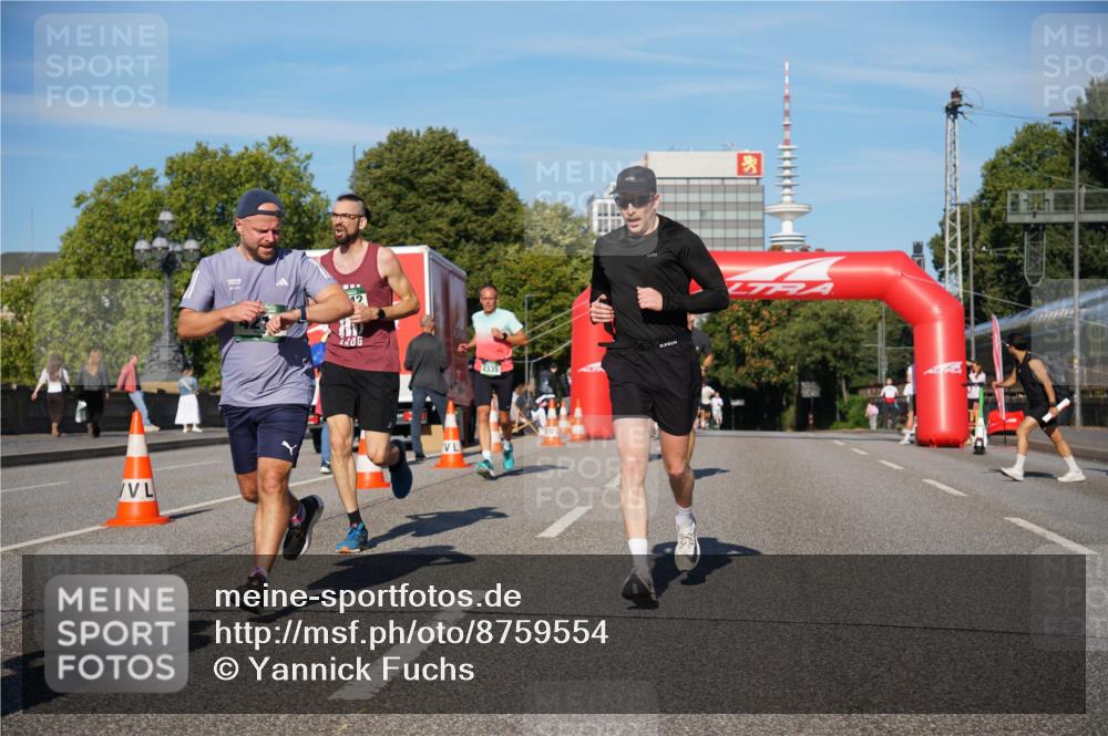 07.09.2025 - BARMER Alsterlauf Yannick Fuchs http://msf.ph/oto/8759554 07.09.2025 09:39:36 Laufen  meine-sportfotos.de