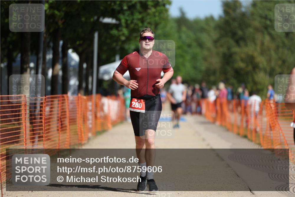 07.09.2025 - 19. Norderstedt Triathlon Michael Strokosch http://msf.ph/oto/8759606 07.09.2025 12:06:23 Laufen 280, 1258 meine-sportfotos.de