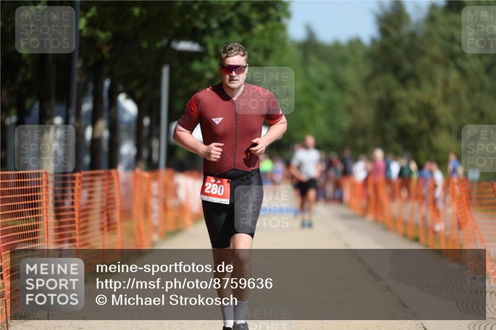 07.09.2025 - 19. Norderstedt Triathlon Michael Strokosch http://msf.ph/oto/8759636 07.09.2025 12:06:24 Laufen 280, 1258 meine-sportfotos.de