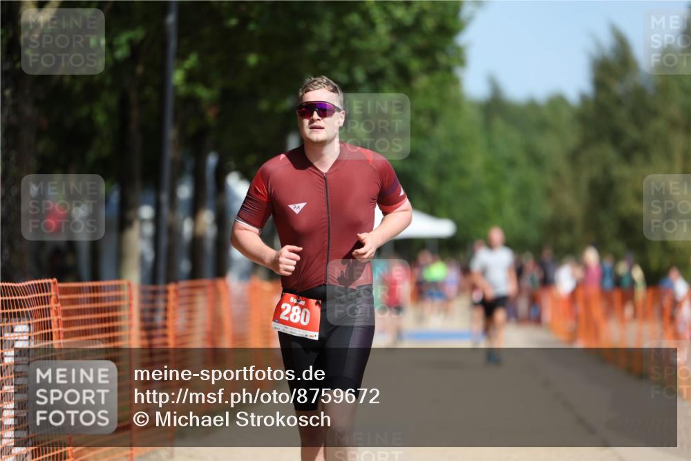 07.09.2025 - 19. Norderstedt Triathlon Michael Strokosch http://msf.ph/oto/8759672 07.09.2025 12:06:24 Laufen 280, 1258 meine-sportfotos.de