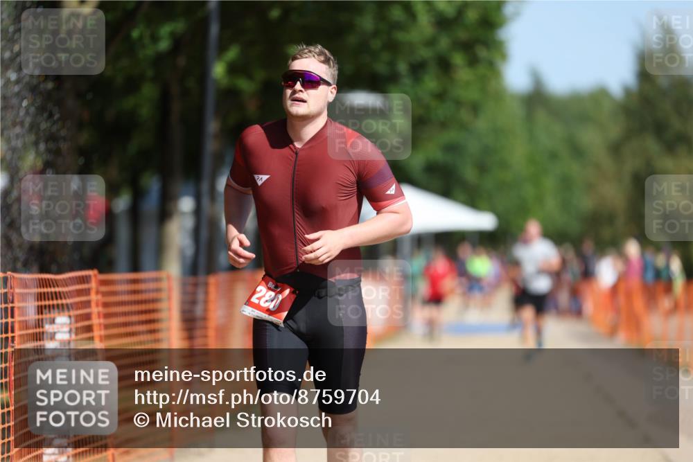 07.09.2025 - 19. Norderstedt Triathlon Michael Strokosch http://msf.ph/oto/8759704 07.09.2025 12:06:25 Laufen 280, 1258 meine-sportfotos.de