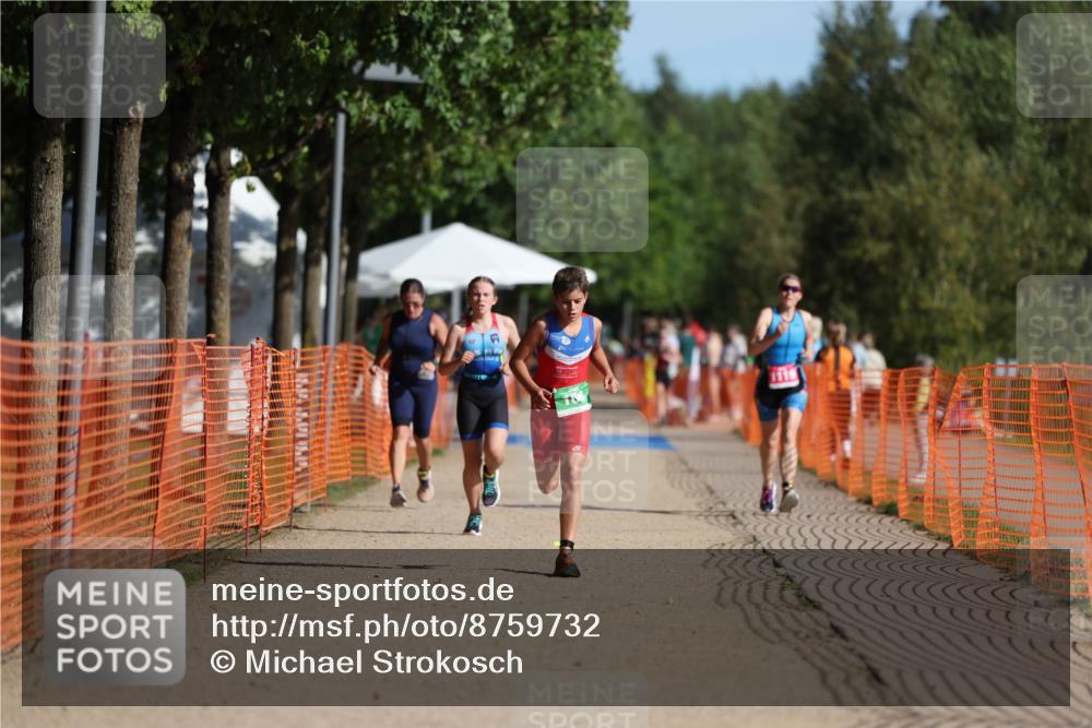 07.09.2025 - 19. Norderstedt Triathlon Michael Strokosch http://msf.ph/oto/8759732 07.09.2025 10:44:55 Laufen 102, 108, 131, 651 meine-sportfotos.de