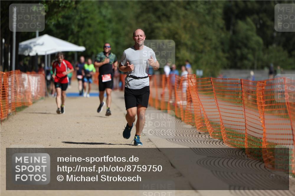 07.09.2025 - 19. Norderstedt Triathlon Michael Strokosch http://msf.ph/oto/8759750 07.09.2025 12:06:32 Laufen 801 meine-sportfotos.de