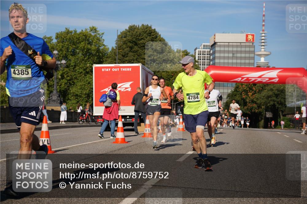 07.09.2025 - BARMER Alsterlauf Yannick Fuchs http://msf.ph/oto/8759752 07.09.2025 09:39:45 Laufen 4385, 4784, 4821, 4909, 2777 meine-sportfotos.de