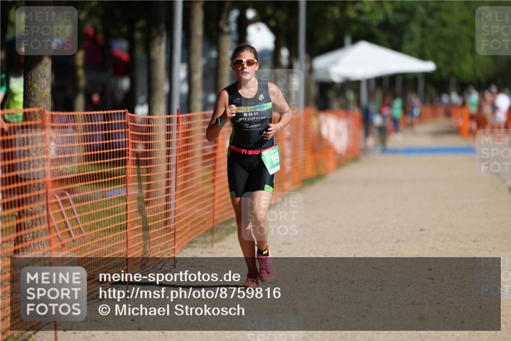 07.09.2025 - 19. Norderstedt Triathlon Michael Strokosch http://msf.ph/oto/8759816 07.09.2025 11:07:57 Laufen 99 meine-sportfotos.de