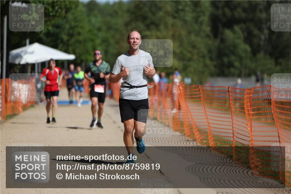 07.09.2025 - 19. Norderstedt Triathlon Michael Strokosch http://msf.ph/oto/8759819 07.09.2025 12:06:33 Laufen 801, 1395 meine-sportfotos.de