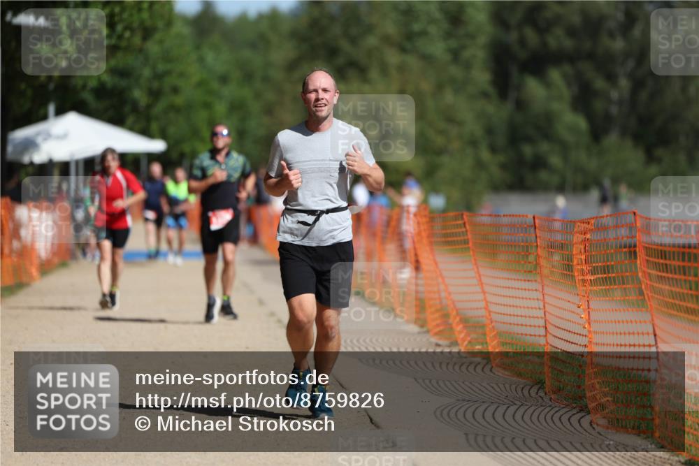 07.09.2025 - 19. Norderstedt Triathlon Michael Strokosch http://msf.ph/oto/8759826 07.09.2025 12:06:33 Laufen 801, 1395 meine-sportfotos.de