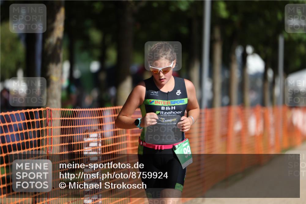 07.09.2025 - 19. Norderstedt Triathlon Michael Strokosch http://msf.ph/oto/8759924 07.09.2025 11:07:59 Laufen 99 meine-sportfotos.de