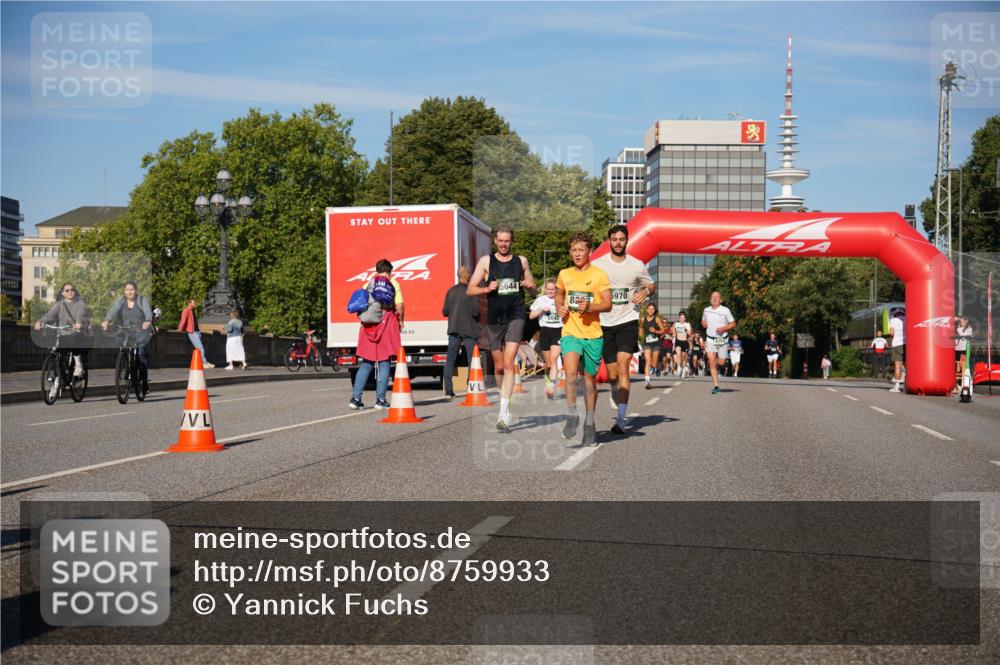 07.09.2025 - BARMER Alsterlauf Yannick Fuchs http://msf.ph/oto/8759933 07.09.2025 09:39:52 Laufen 5644, 6043, 5970 meine-sportfotos.de