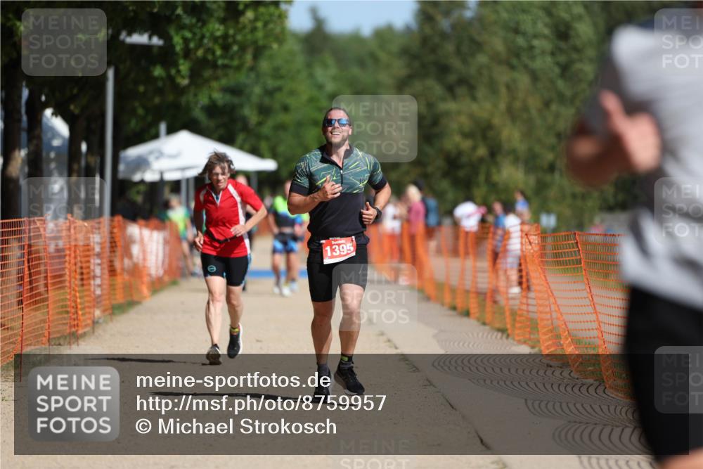 07.09.2025 - 19. Norderstedt Triathlon Michael Strokosch http://msf.ph/oto/8759957 07.09.2025 12:06:37 Laufen 801, 1229, 1395 meine-sportfotos.de