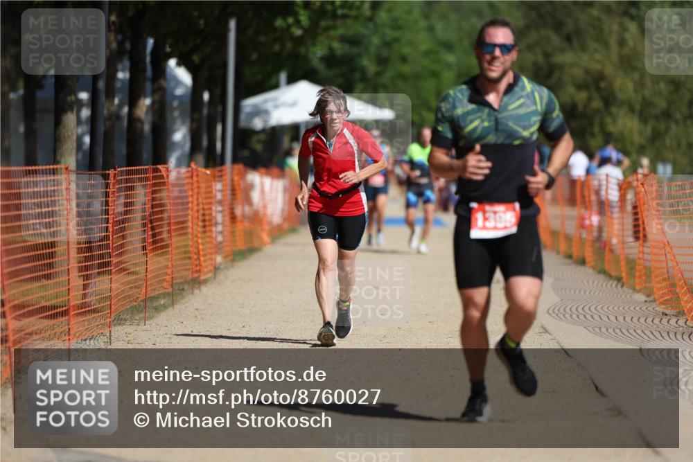 07.09.2025 - 19. Norderstedt Triathlon Michael Strokosch http://msf.ph/oto/8760027 07.09.2025 12:06:39 Laufen 801, 1229, 1395 meine-sportfotos.de