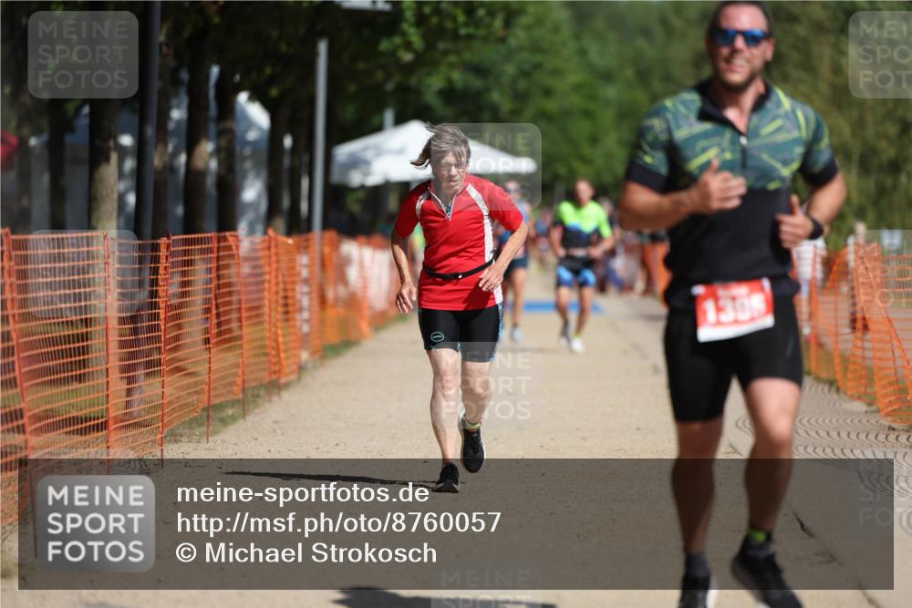 07.09.2025 - 19. Norderstedt Triathlon Michael Strokosch http://msf.ph/oto/8760057 07.09.2025 12:06:40 Laufen 801, 1229, 1395 meine-sportfotos.de
