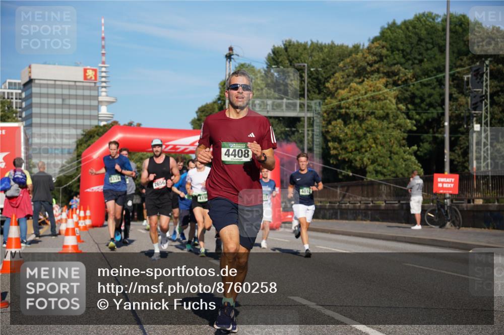 07.09.2025 - BARMER Alsterlauf Yannick Fuchs http://msf.ph/oto/8760258 07.09.2025 09:40:05 Laufen 8339, 2656, 4196, 4408, 4010 meine-sportfotos.de