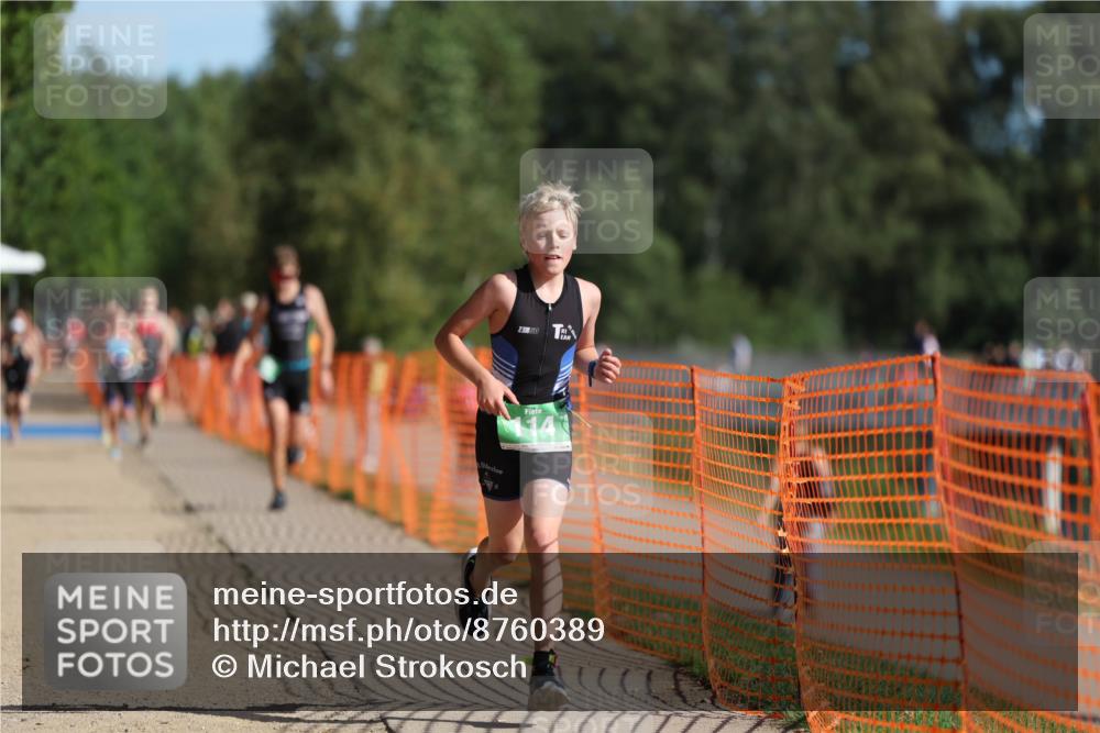 07.09.2025 - 19. Norderstedt Triathlon Michael Strokosch http://msf.ph/oto/8760389 07.09.2025 10:45:16 Laufen 70, 114, 668, 682 meine-sportfotos.de