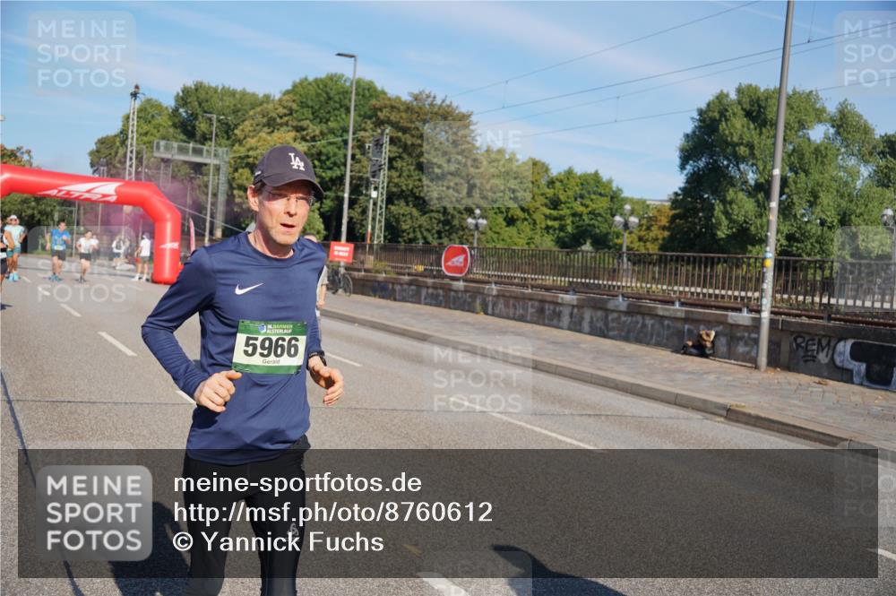 07.09.2025 - BARMER Alsterlauf Yannick Fuchs http://msf.ph/oto/8760612 07.09.2025 09:40:14 Laufen 36, 5966 meine-sportfotos.de