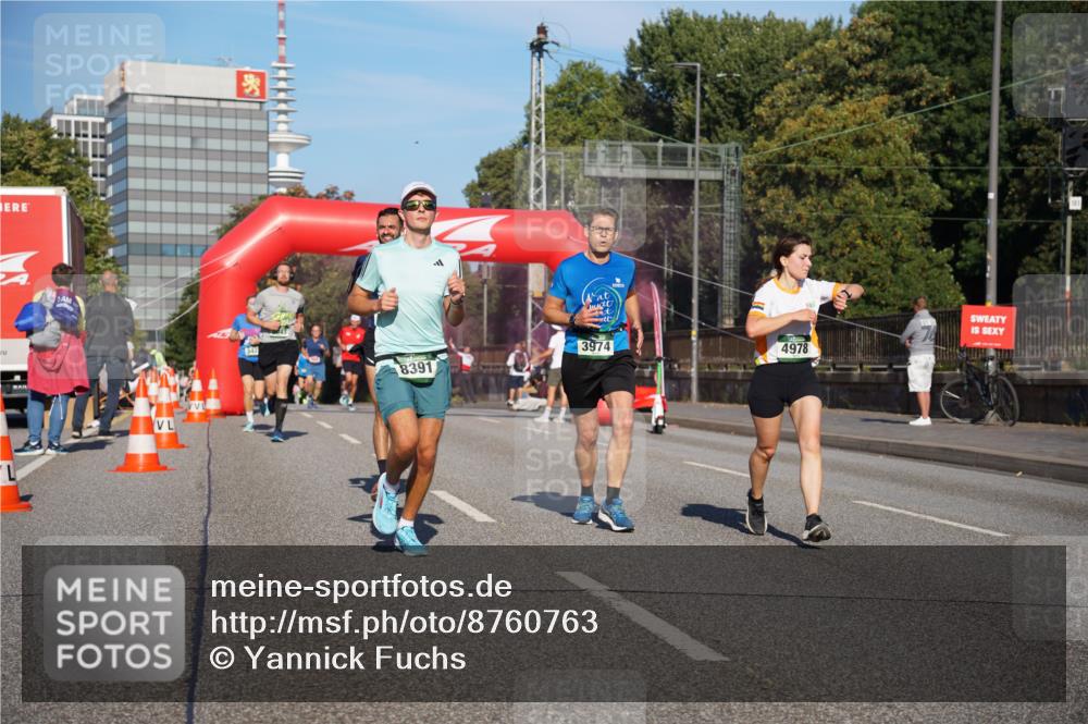 07.09.2025 - BARMER Alsterlauf Yannick Fuchs http://msf.ph/oto/8760763 07.09.2025 09:40:20 Laufen 8391, 3974, 4978 meine-sportfotos.de