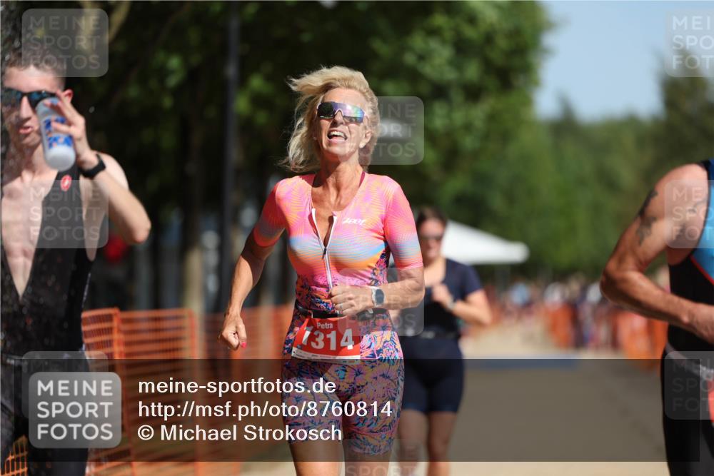 07.09.2025 - 19. Norderstedt Triathlon Michael Strokosch http://msf.ph/oto/8760814 07.09.2025 12:07:25 Laufen 152, 768, 1200, 1314, 1368 meine-sportfotos.de