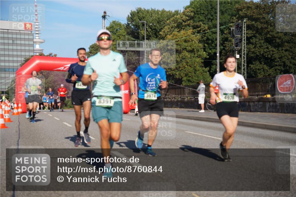 07.09.2025 - BARMER Alsterlauf Yannick Fuchs http://msf.ph/oto/8760844 07.09.2025 09:40:21 Laufen 3974, 4978, 8391 meine-sportfotos.de