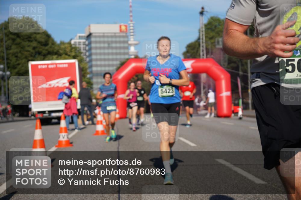 07.09.2025 - BARMER Alsterlauf Yannick Fuchs http://msf.ph/oto/8760983 07.09.2025 09:40:26 Laufen 5423, 50 meine-sportfotos.de