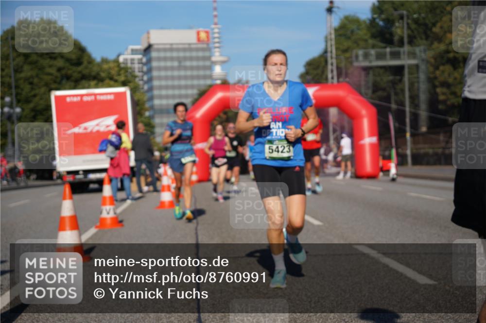 07.09.2025 - BARMER Alsterlauf Yannick Fuchs http://msf.ph/oto/8760991 07.09.2025 09:40:26 Laufen 5423 meine-sportfotos.de