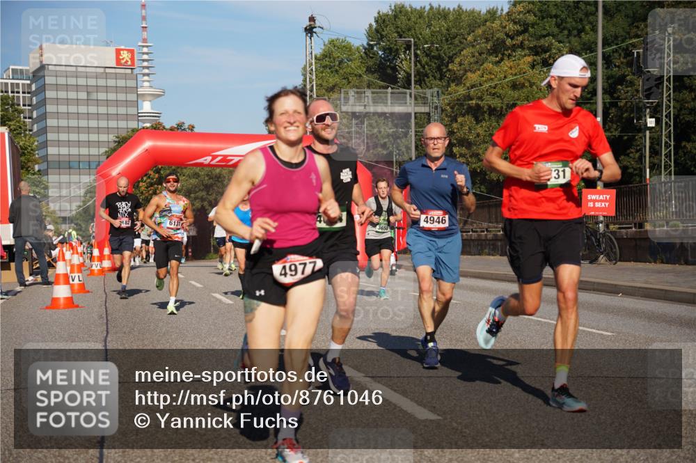 07.09.2025 - BARMER Alsterlauf Yannick Fuchs http://msf.ph/oto/8761046 07.09.2025 09:40:30 Laufen 182, 6131, 4977, 3650, 4946, 31 meine-sportfotos.de