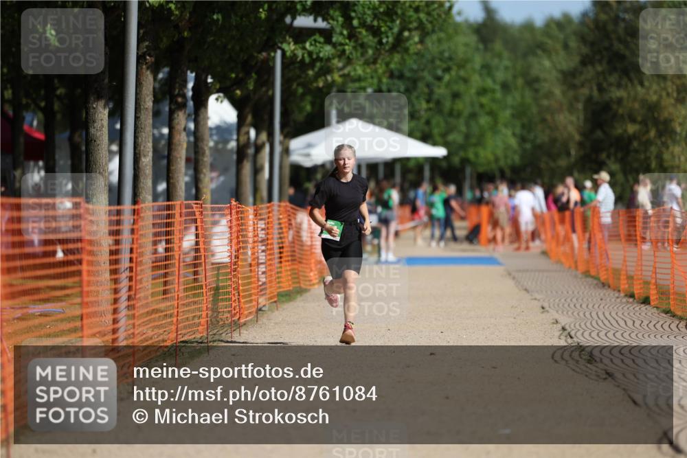 07.09.2025 - 19. Norderstedt Triathlon Michael Strokosch http://msf.ph/oto/8761084 07.09.2025 11:13:14 Laufen 644 meine-sportfotos.de