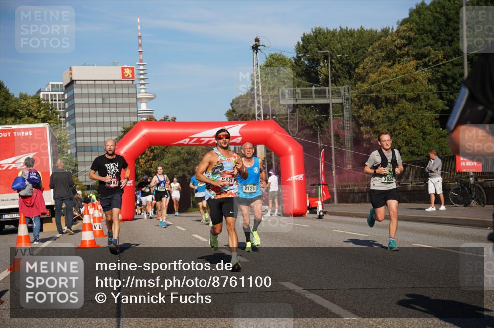 07.09.2025 - BARMER Alsterlauf Yannick Fuchs http://msf.ph/oto/8761100 07.09.2025 09:40:32 Laufen 131, 182, 2121, 3650 meine-sportfotos.de