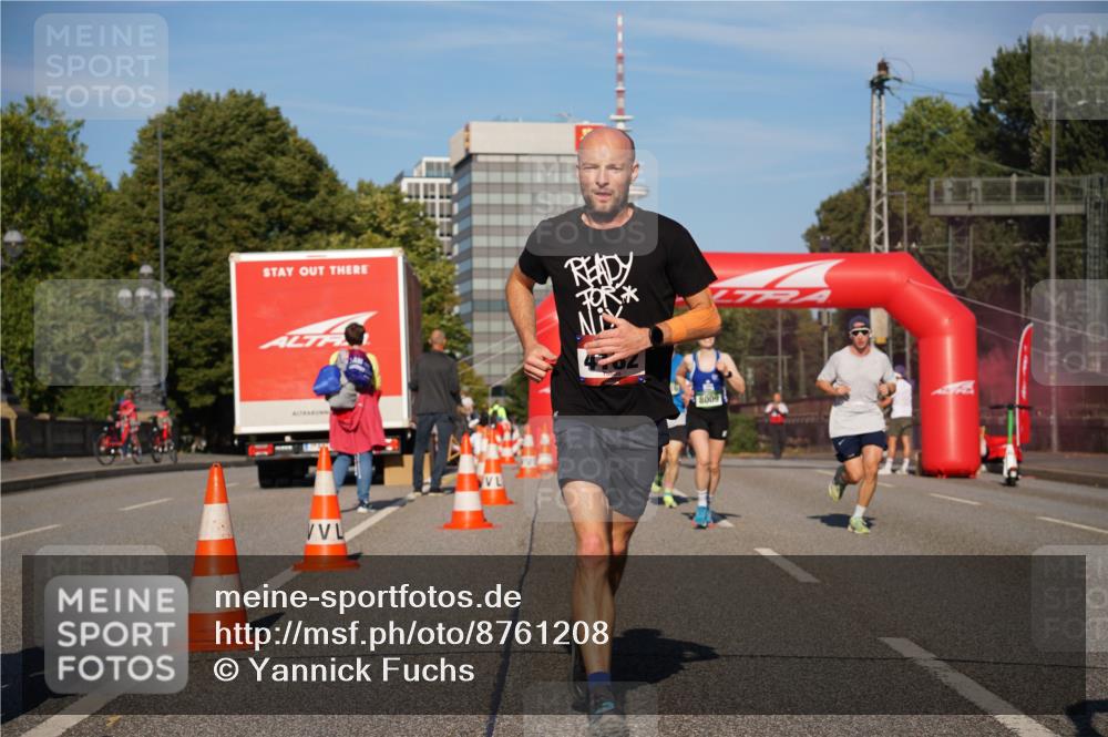 07.09.2025 - BARMER Alsterlauf Yannick Fuchs http://msf.ph/oto/8761208 07.09.2025 09:40:34 Laufen 8009 meine-sportfotos.de