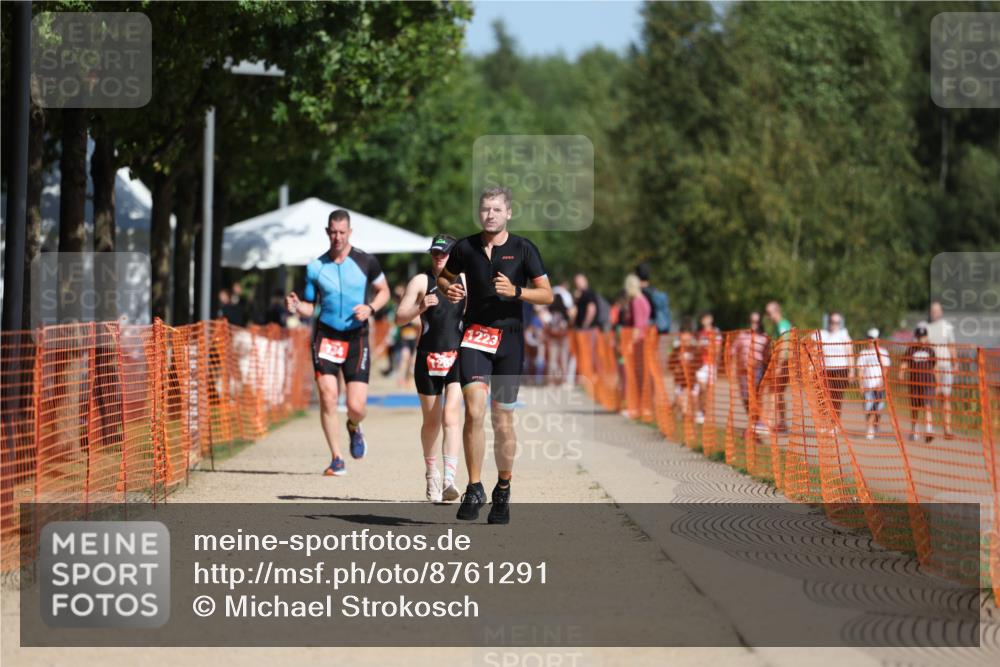 07.09.2025 - 19. Norderstedt Triathlon Michael Strokosch http://msf.ph/oto/8761291 07.09.2025 12:07:56 Laufen 734, 1223, 1257, 1288 meine-sportfotos.de