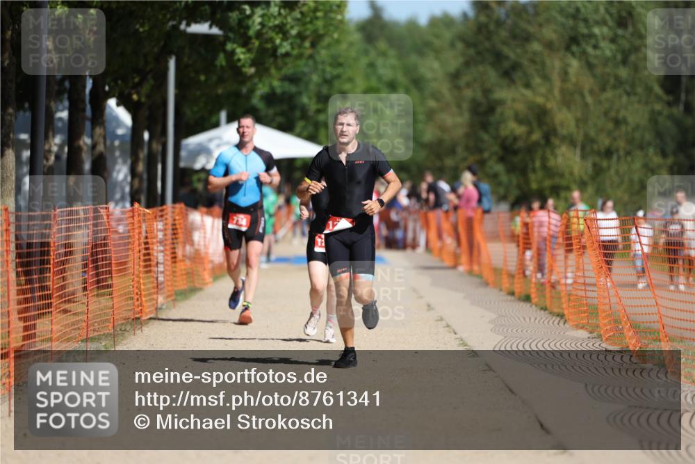 07.09.2025 - 19. Norderstedt Triathlon Michael Strokosch http://msf.ph/oto/8761341 07.09.2025 12:07:57 Laufen 734, 1223, 1257, 1288 meine-sportfotos.de