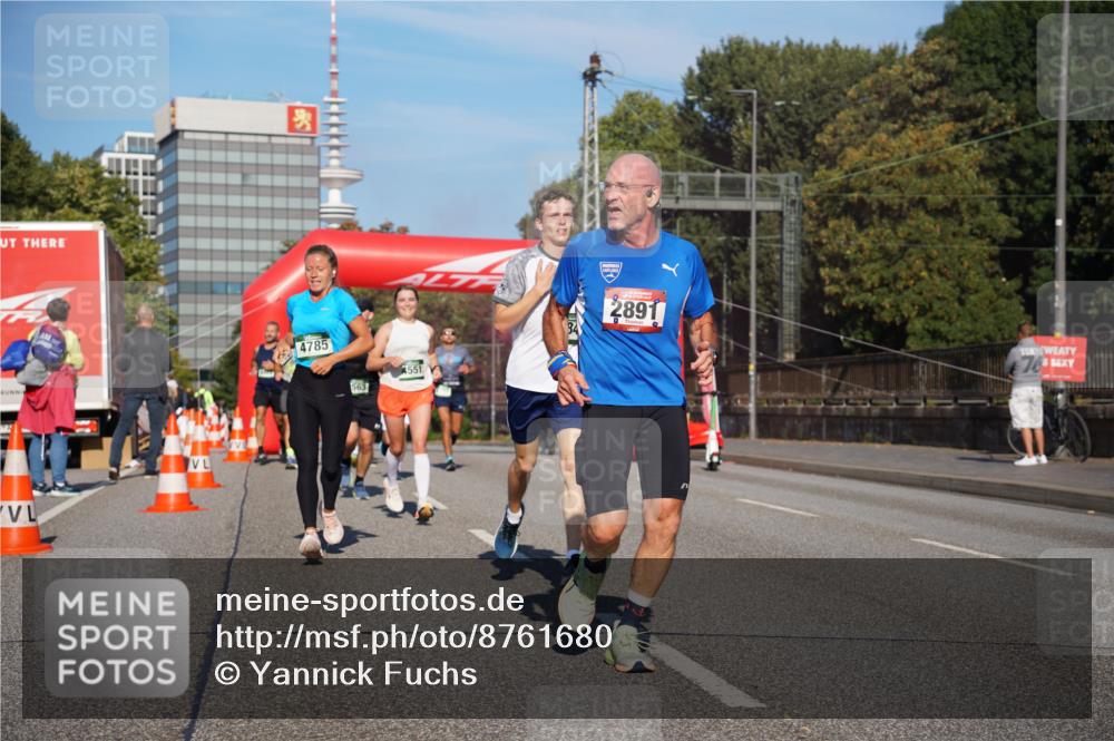 07.09.2025 - BARMER Alsterlauf Yannick Fuchs http://msf.ph/oto/8761680 07.09.2025 09:40:48 Laufen 4785, 563, 4551, 2891, 76 meine-sportfotos.de