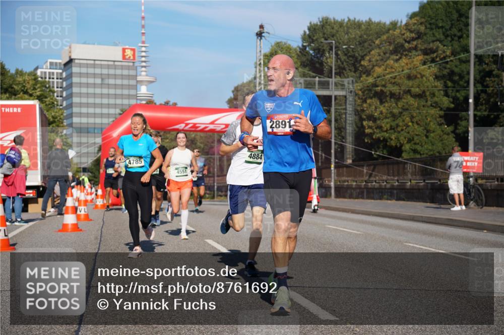 07.09.2025 - BARMER Alsterlauf Yannick Fuchs http://msf.ph/oto/8761692 07.09.2025 09:40:48 Laufen 4785, 4551, 4884, 2891, 76 meine-sportfotos.de