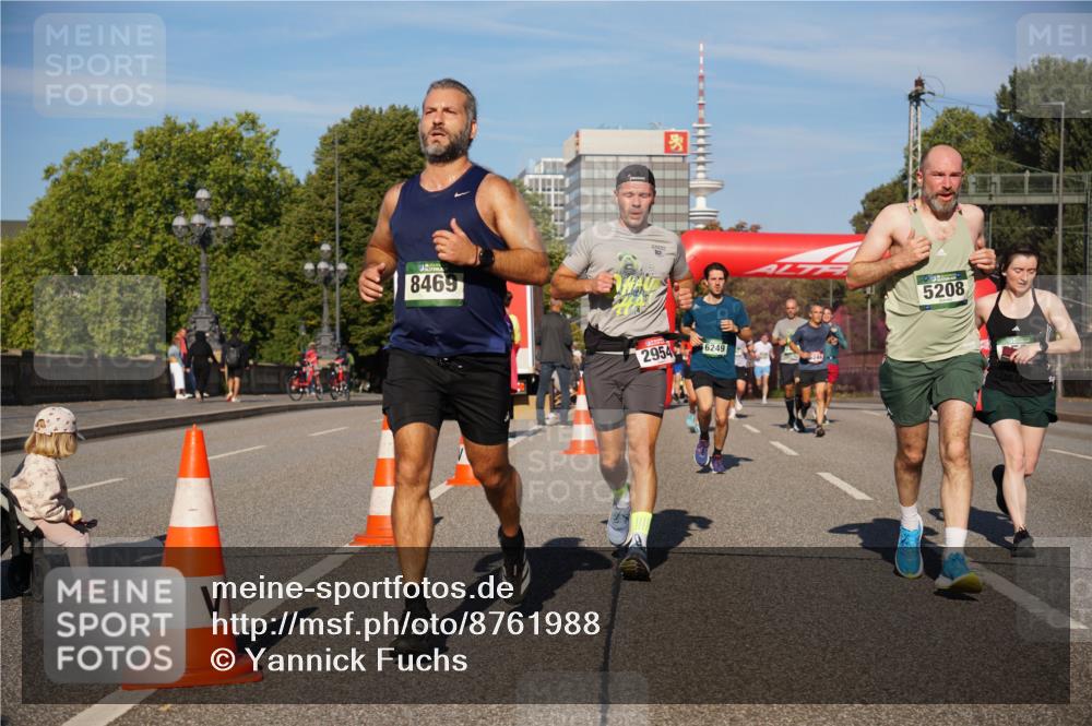 07.09.2025 - BARMER Alsterlauf Yannick Fuchs http://msf.ph/oto/8761988 07.09.2025 09:40:54 Laufen 8469, 6249, 2954, 5208 meine-sportfotos.de