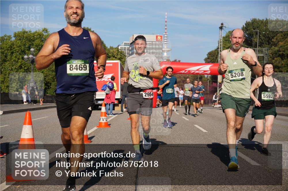 07.09.2025 - BARMER Alsterlauf Yannick Fuchs http://msf.ph/oto/8762018 07.09.2025 09:40:55 Laufen 8469, 19, 2954, 6249, 5208, 5592 meine-sportfotos.de