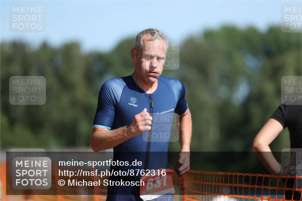 07.09.2025 - 19. Norderstedt Triathlon Michael Strokosch http://msf.ph/oto/8762316 07.09.2025 12:08:36 Laufen 837 meine-sportfotos.de