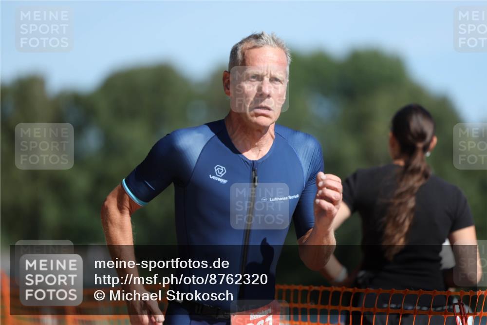 07.09.2025 - 19. Norderstedt Triathlon Michael Strokosch http://msf.ph/oto/8762320 07.09.2025 12:08:36 Laufen 837 meine-sportfotos.de