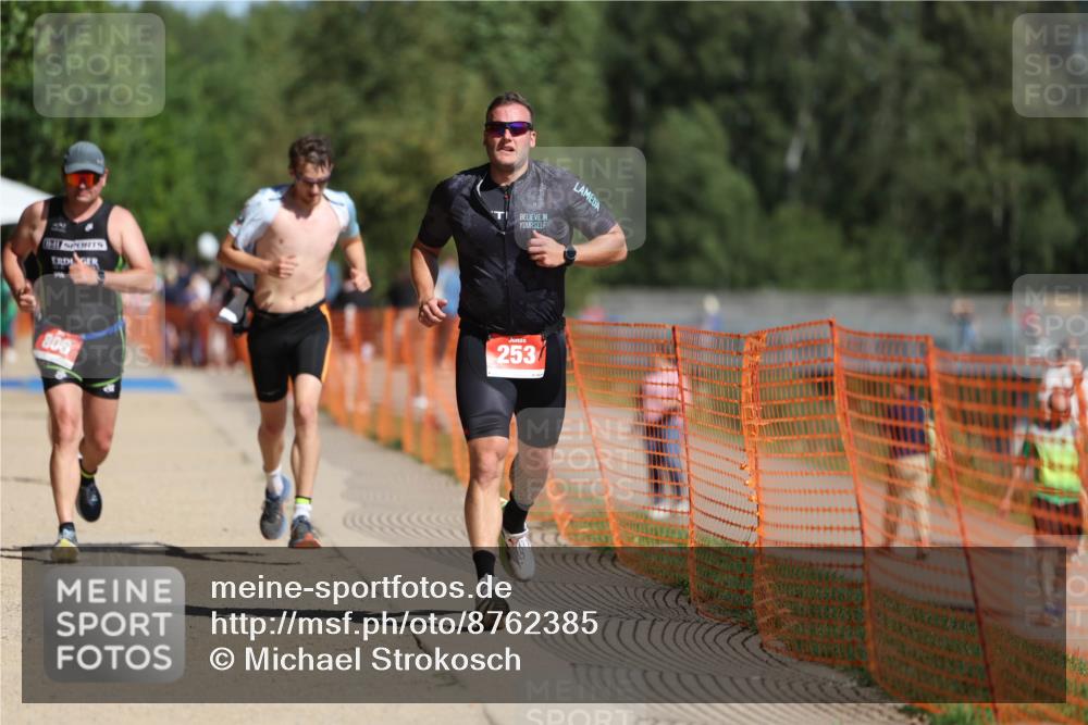 07.09.2025 - 19. Norderstedt Triathlon Michael Strokosch http://msf.ph/oto/8762385 07.09.2025 12:08:49 Laufen 185, 253, 806, 1244 meine-sportfotos.de