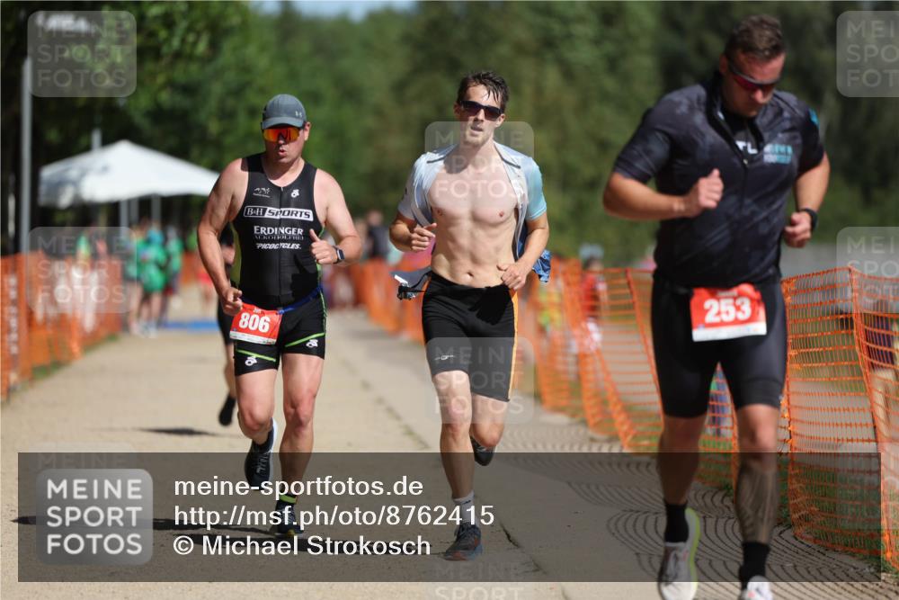 07.09.2025 - 19. Norderstedt Triathlon Michael Strokosch http://msf.ph/oto/8762415 07.09.2025 12:08:51 Laufen 185, 253, 806, 1244 meine-sportfotos.de