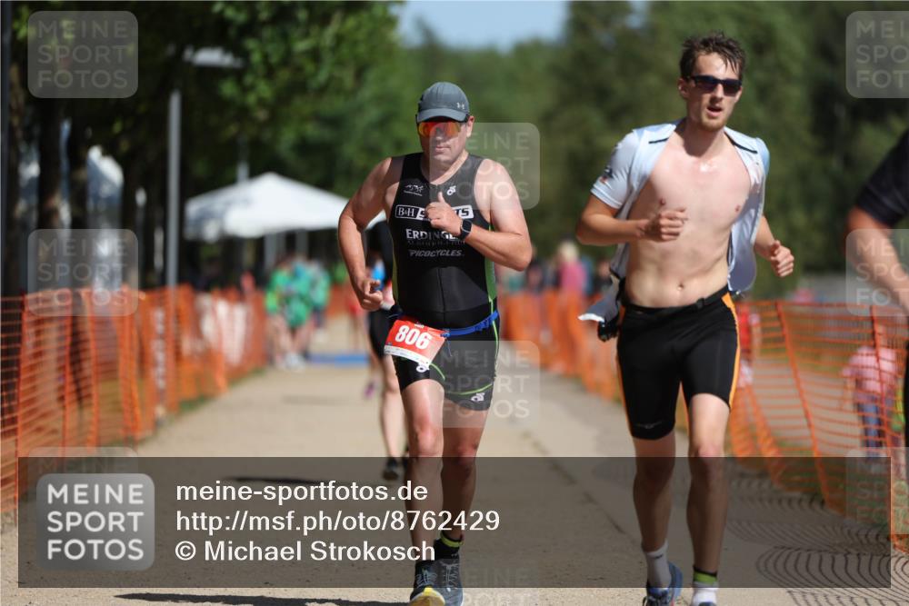 07.09.2025 - 19. Norderstedt Triathlon Michael Strokosch http://msf.ph/oto/8762429 07.09.2025 12:08:52 Laufen 185, 253, 806, 1244 meine-sportfotos.de